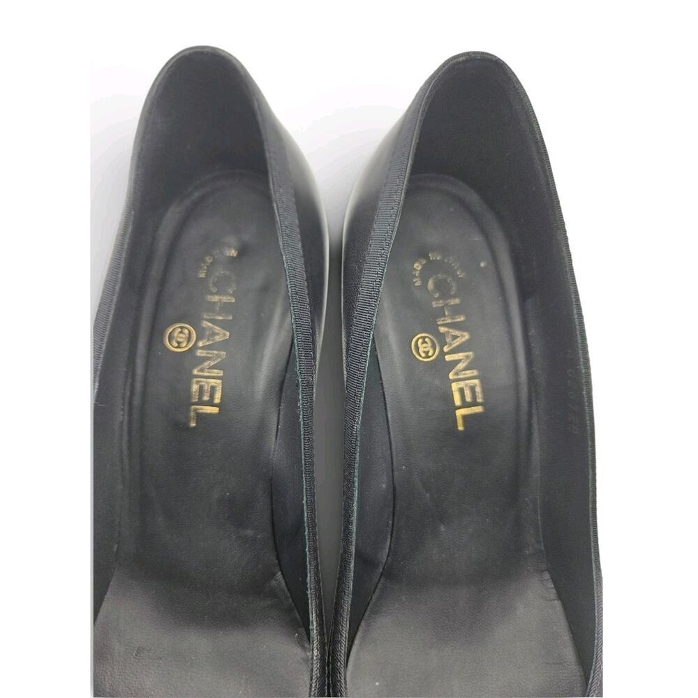 CHANEL Black Bow CC Logo Round Cap Toe Pump sz 39.5 Karl Lagerfeld Collection - Picture 4 of 7